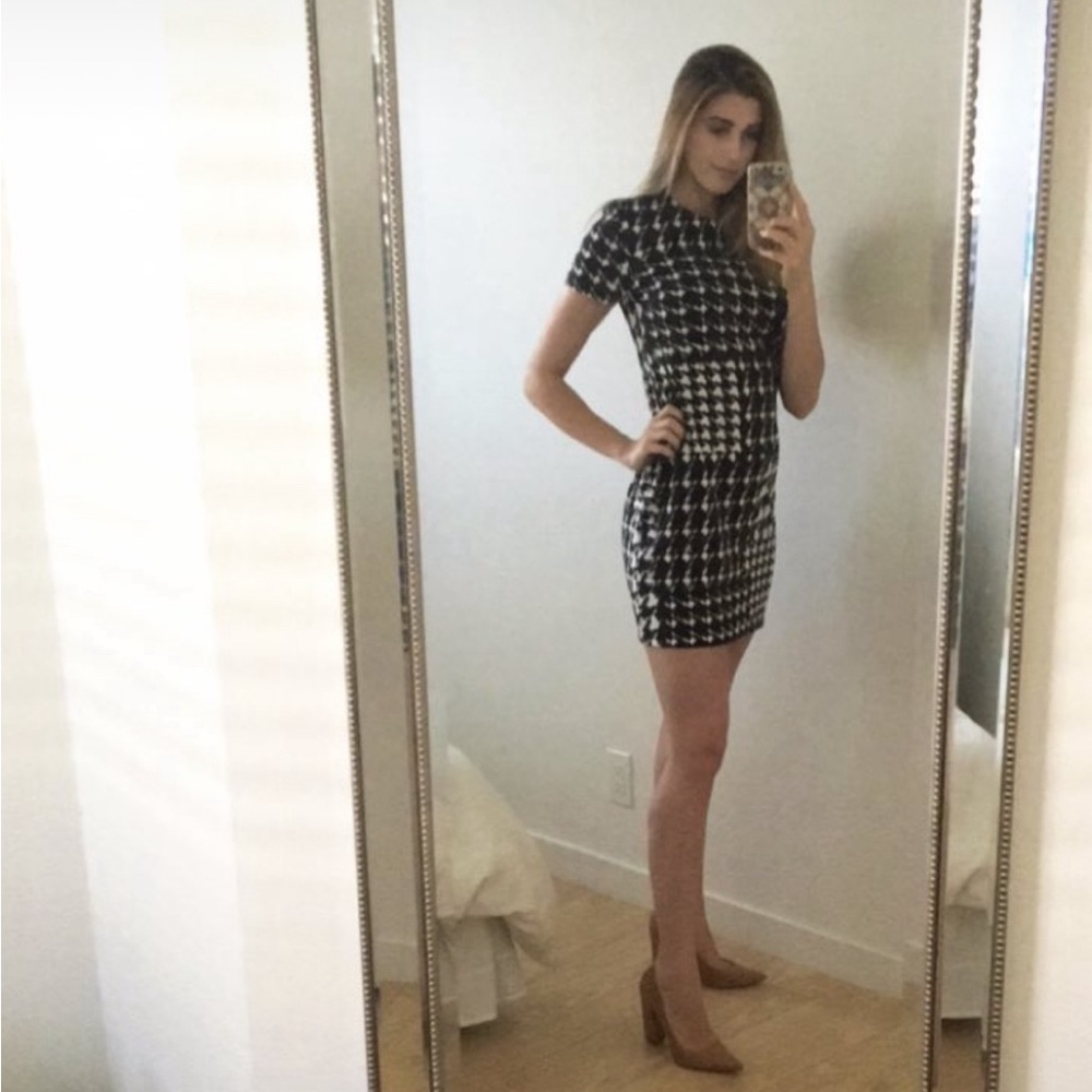 Trina Turk Houndstooth print mini dress